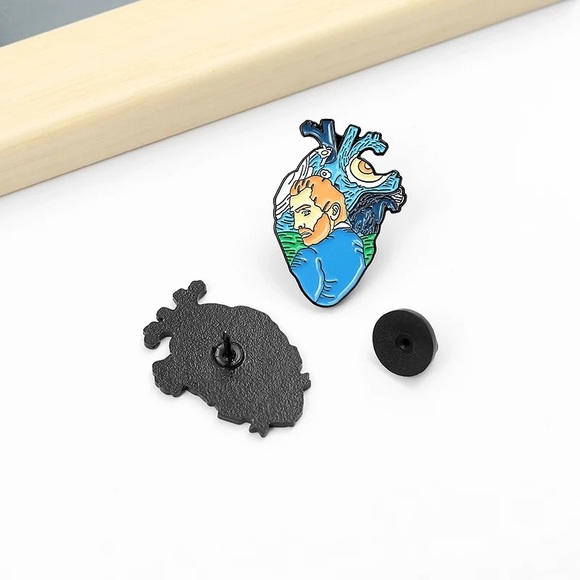 Van Gogh Anatomical Heart Enamel Pin Artistic Collectible Accessory Metal Badge - Picture 3 of 9